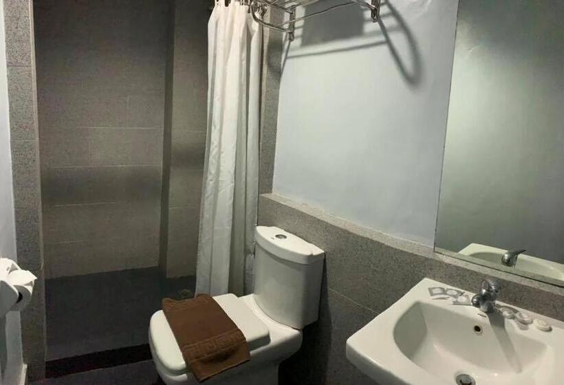 디럭스 룸, Cebu R Hotel Mabolo