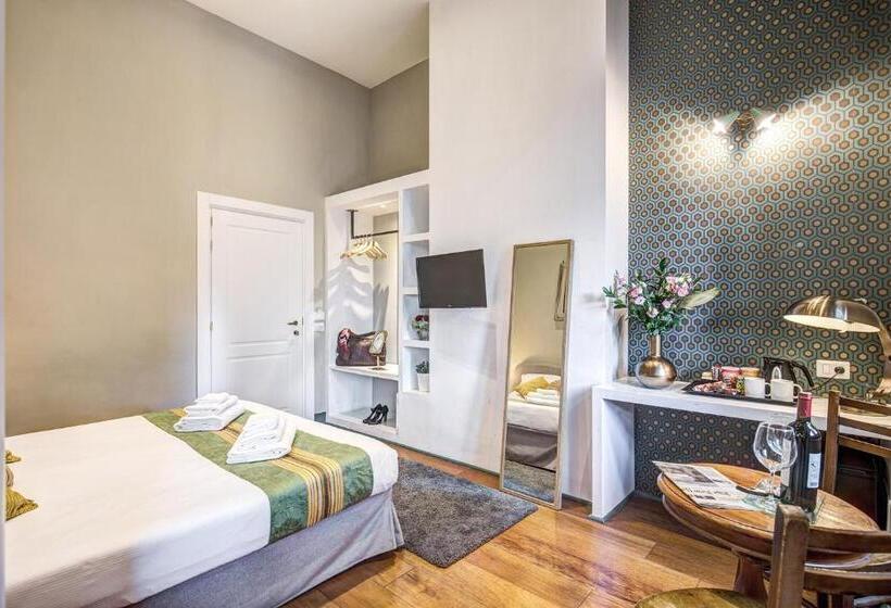 Comfort Room, Tree Charme