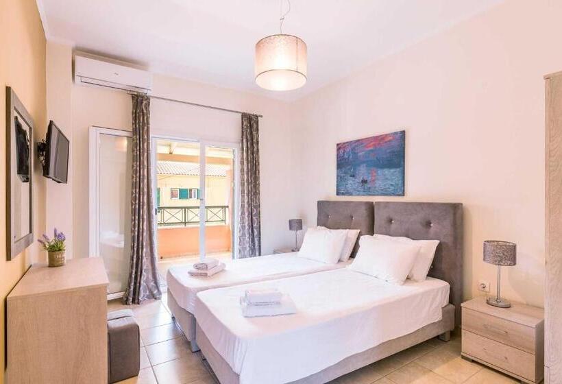 Апартаменты 1 Спальня Вид на Бассейн, Bella De Lux Apts
