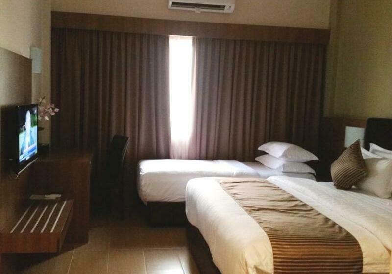Chambre Triple Supérieure, Bendahara @ Malacca City