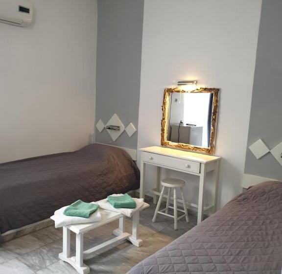 اتاق استاندارد چهار تخته, Porto Castello