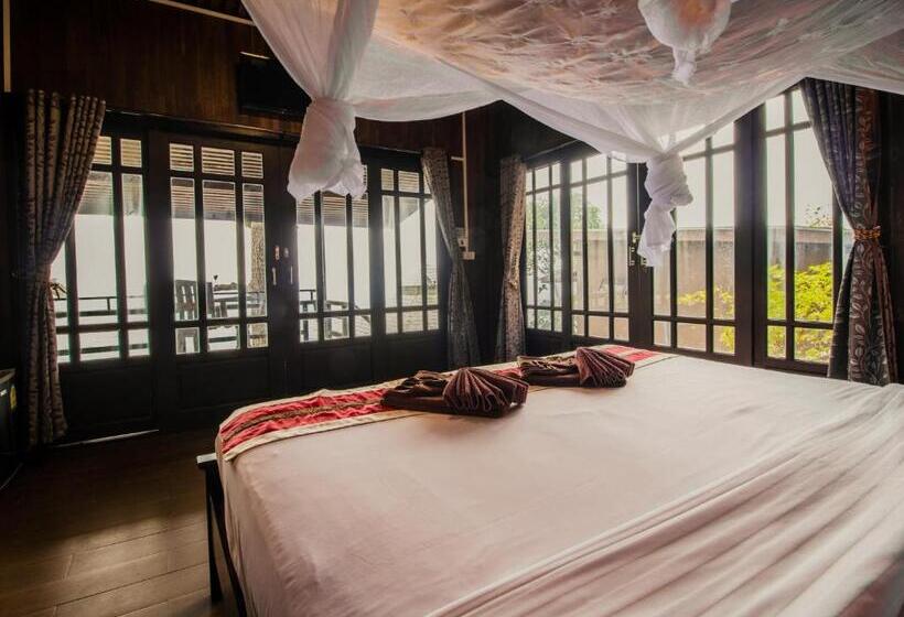 디럭스 방갈로, Taatoh Seaview Resort   Sha Plus