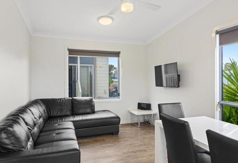 آپارتمان لوکس 2 خوابه, Discovery Parks  Adelaide Beachfront