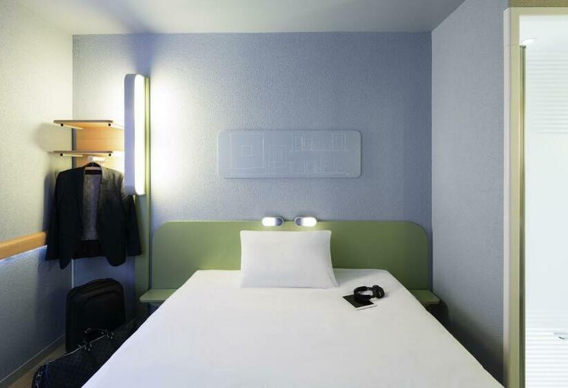 Номер Стандарт, Ibis Budget Zurich Airport