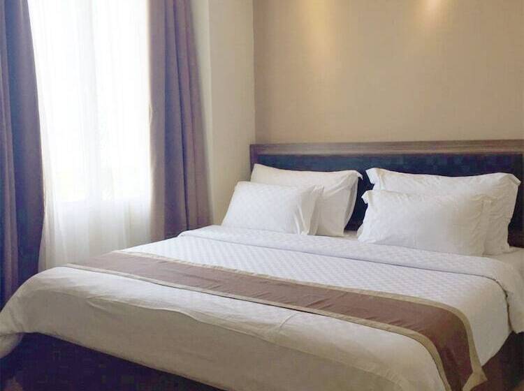 디럭스 룸, Travellers Hotel Phinisi