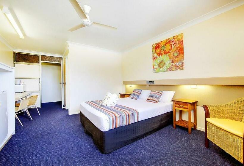 Номер Стандарт, Raintree Motel