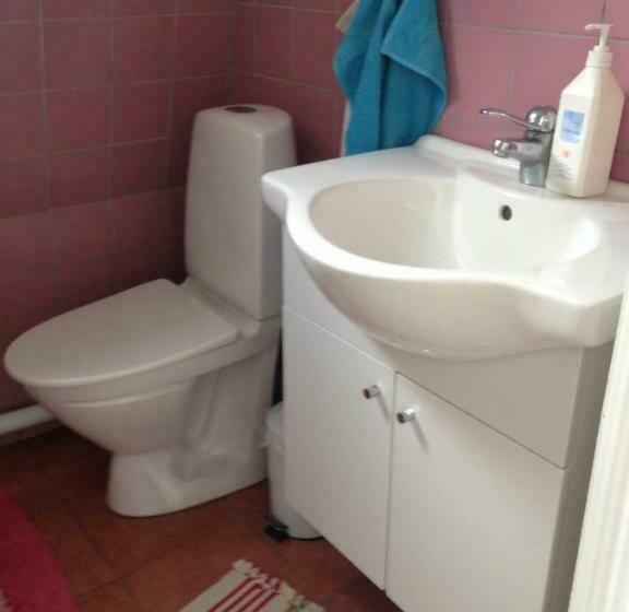 패밀리 룸 공용 욕실, Vivans Bed And Self Catering