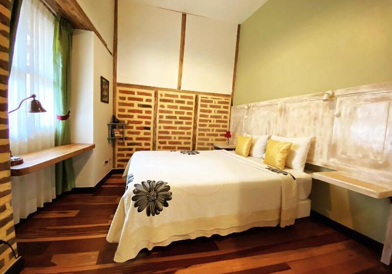 Executive Kamer, Grand Sapphire Hotel & Banqueting