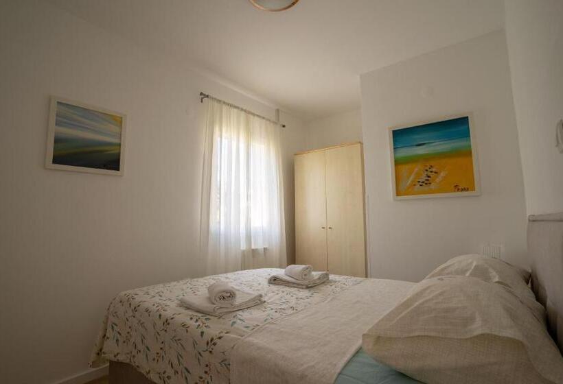 Апартаменты 1 Спальня Вид на Сад, Apartments & Rooms Petra