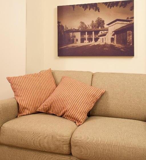 Номер Стандарт, Borromeo Rooms Bed & Living