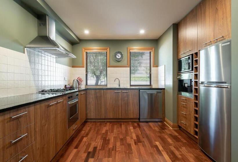 Апартаменты 3 Спальни, Wanaka Luxury Apartments