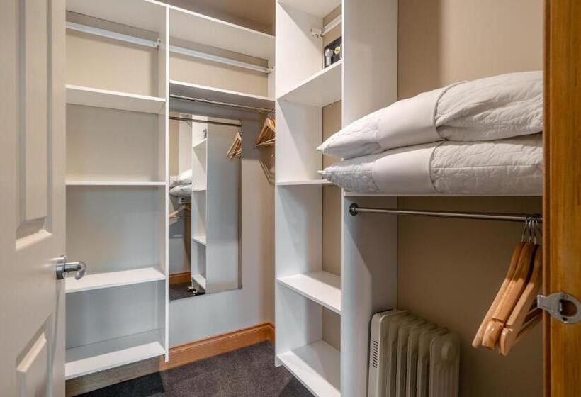 Апартаменты 3 Спальни, Wanaka Luxury Apartments