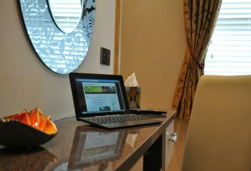 Номер Deluxe Кровать Кинг, Canford Crossing