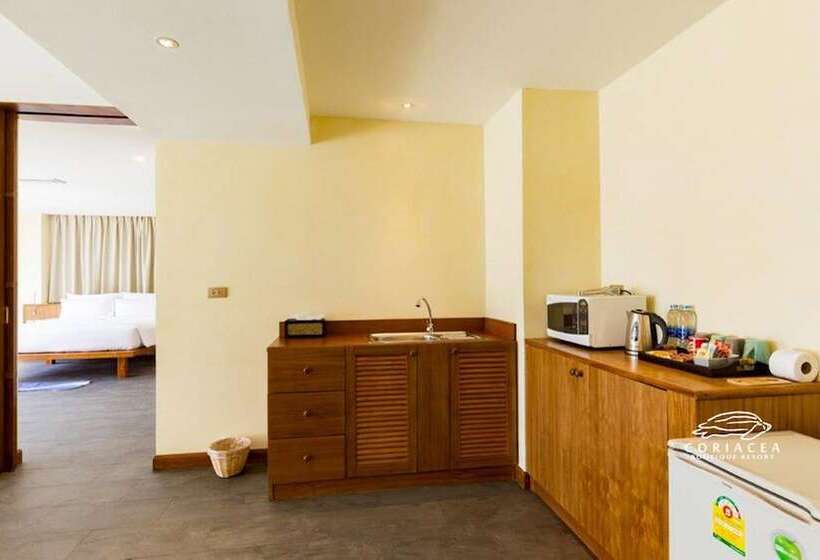 سوییت با چشم‌انداز دریا, Coriacea Beachfront Boutique Phuket Resort   Sha Plus
