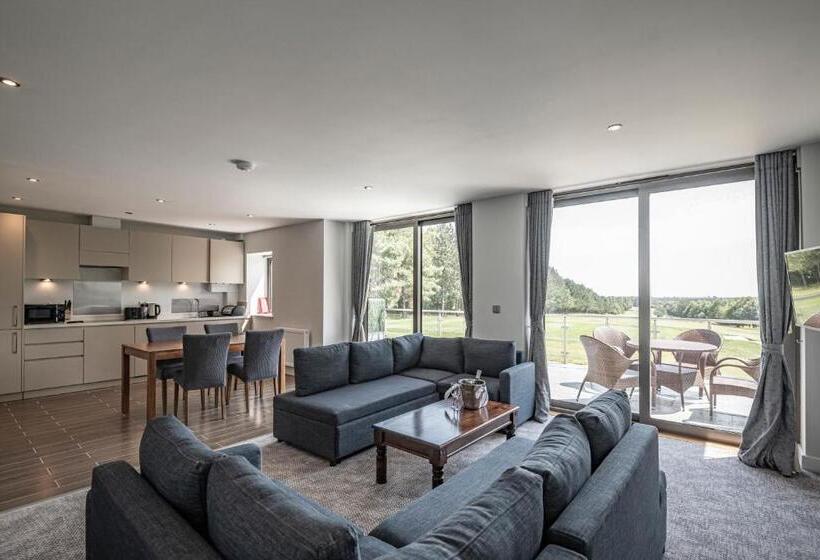 Студия Стандарт, Cotswolds Hotel & Spa