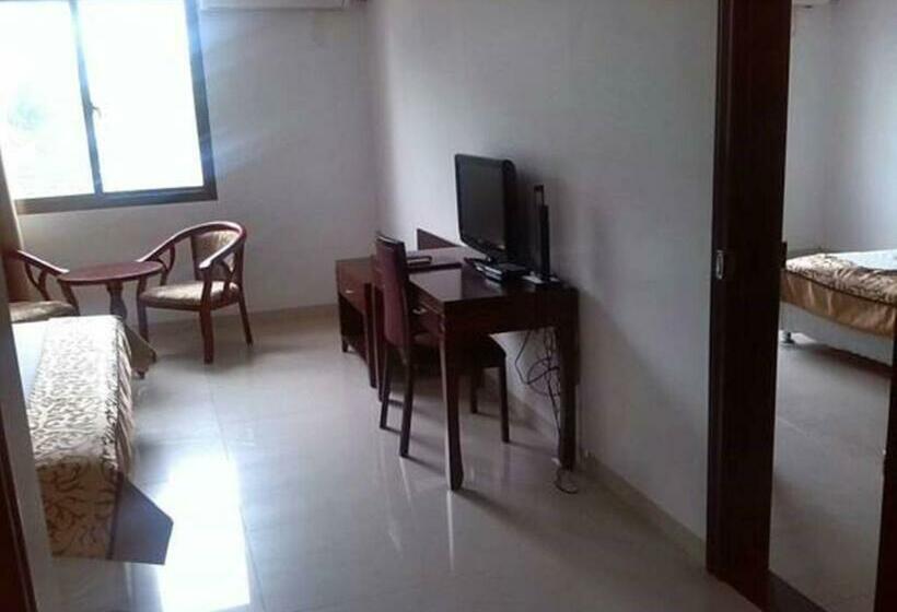 اتاق استاندارد با تخت بزرگ, Emerald Hotel & Restaurant