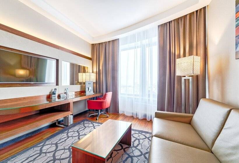 Люкс, Ramada Plaza By Wyndhamvoronezh City Centre