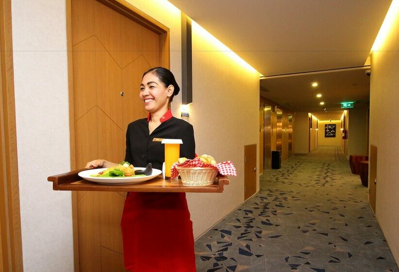 Номер Deluxe, Swiss Belhotel Pondok Indah