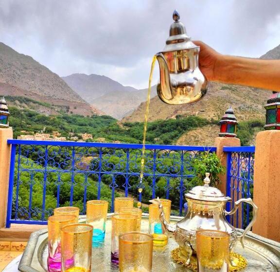 اتاق اکونومی, Riad Dar Omar