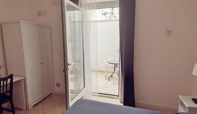 اتاق استاندارد با تخت بزرگ, B&b Marebello