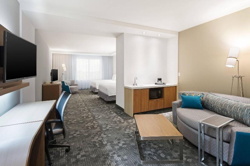 스탠다드 룸 킹사이즈 침대, Courtyard By Marriott Houston Katy Mills