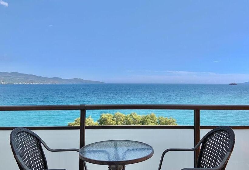 Triple Room Sea View, Flisvos