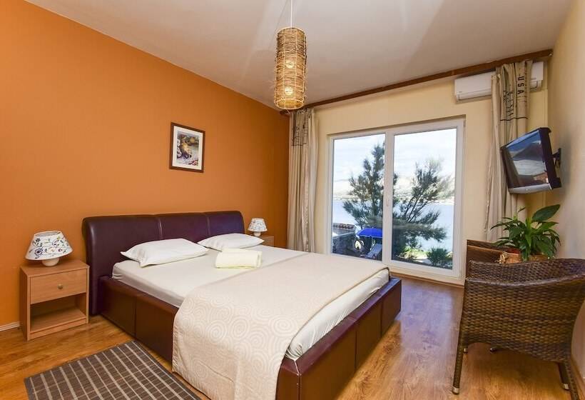 Family Room Sea View, Boutique Villa Revelin