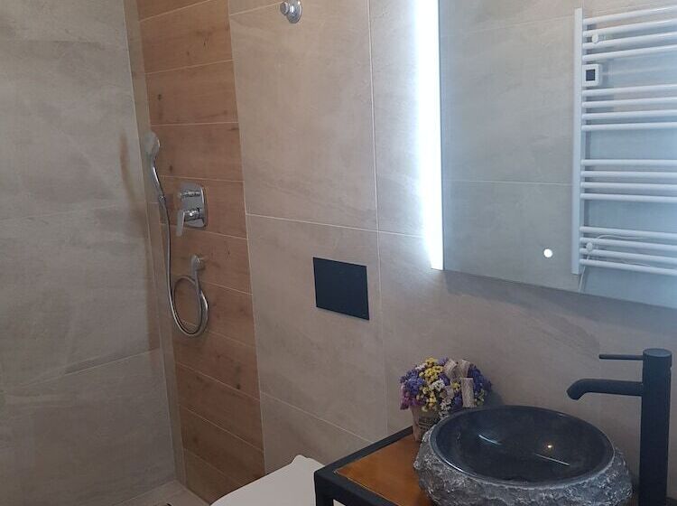 Standard Room Sea View with Balcony, Boutique Villa Revelin