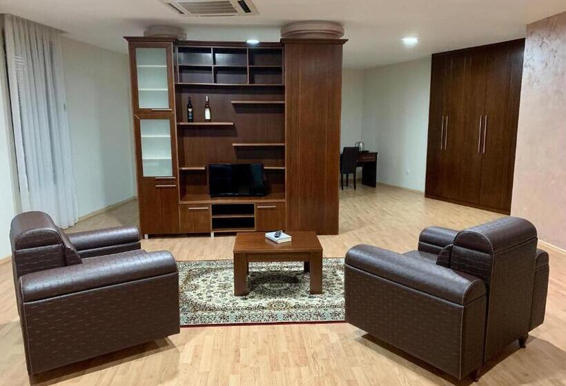 스위트, Kriva Resort