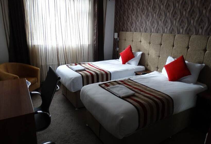 Семейный Номер, Trivelles Mayfair,stockport