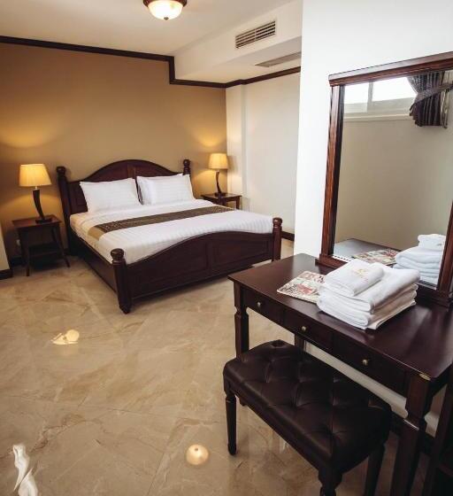 Executive Room, Capitol Residence