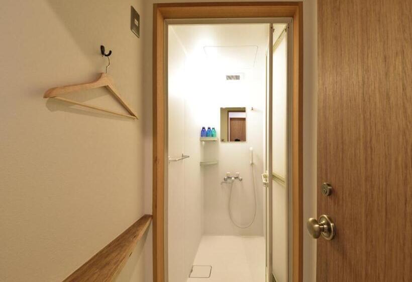 Кровать в Общей Комнате, Hostel Mitsuwaya Osaka