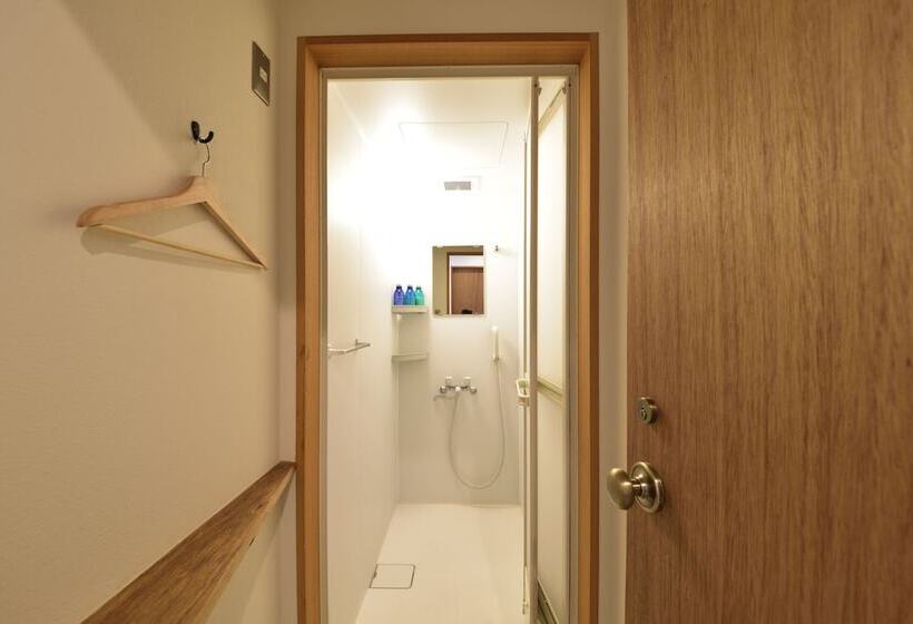 Кровать в Общей Комнате, Hostel Mitsuwaya Osaka