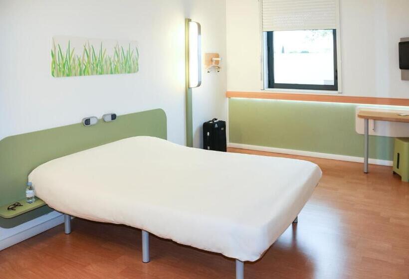 Номер Стандарт, Ibis Budget Saintetienne Stade