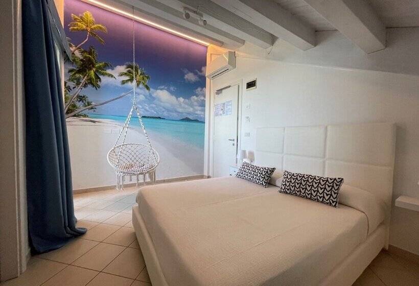 Comfort room with balcony, Liberty Beach   Parking & Beach Included