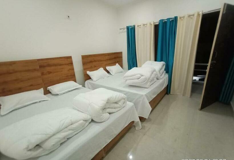 4인용 스탠다드 룸, Arindam