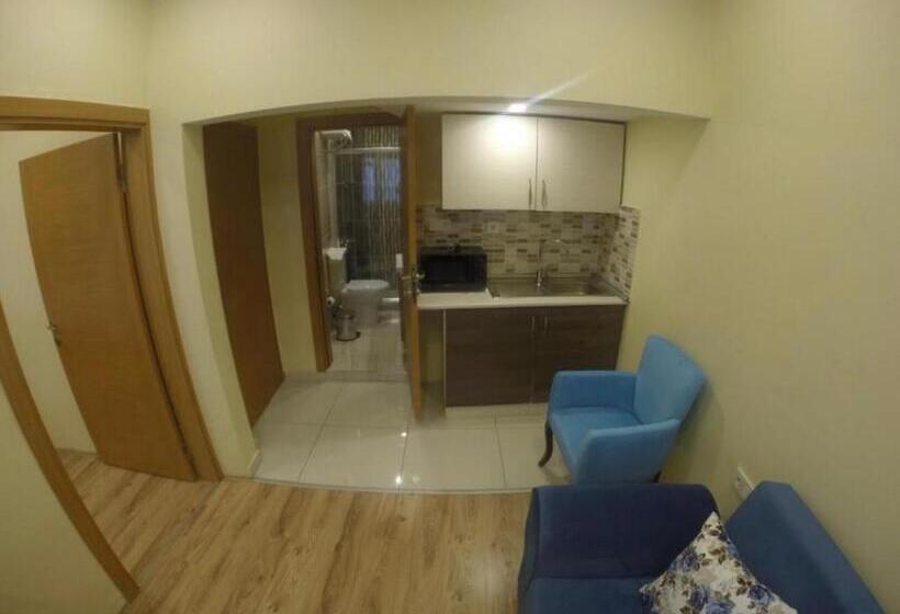 اتاق استاندارد سه نفره, Riverland Suites Apart