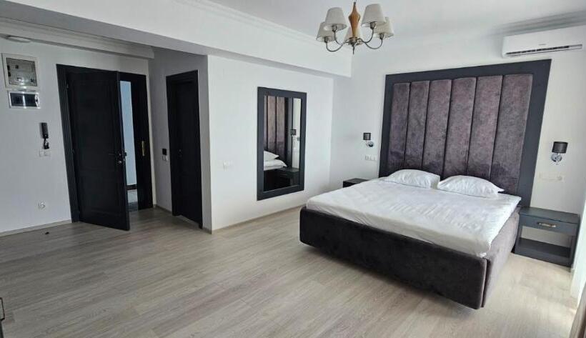 اتاق استاندارد با بالکن و چشم‌انداز دریا, Alessio Hotel Residence