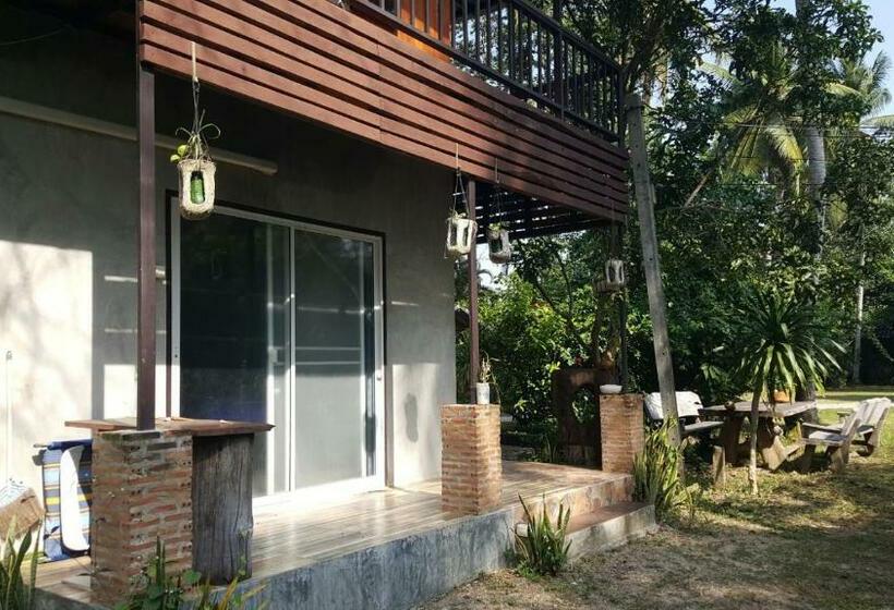 Номер Superior Вид на Сад, Coconut Garden Bungalow โคโคนัท การ์เด้น บังกะโล