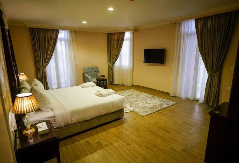 مجموعه ویستا شهر, Savoy Hotel Elminya