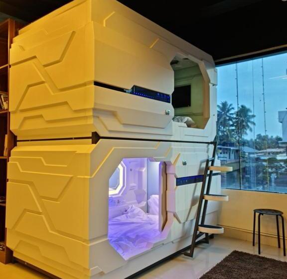 Quarto Estandar Individual, Trivpods Capsule