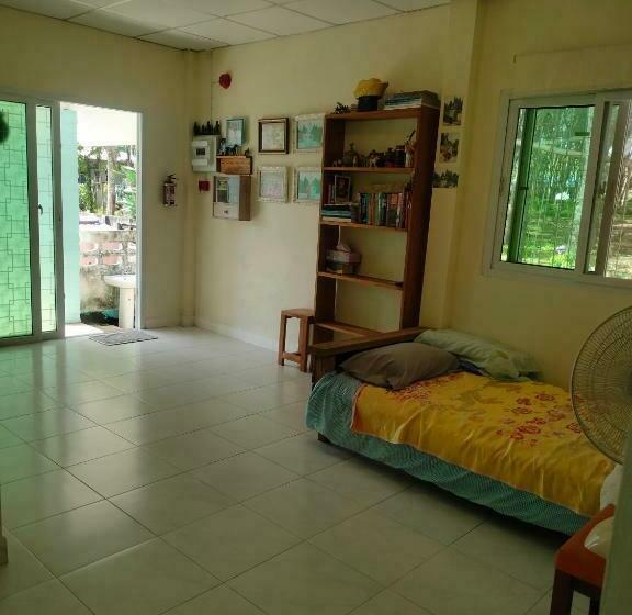Семейное Бунгало, Baan Namthip Homestay Trang บ้านน้าทิพย์ โฮมสเตย์ตรัง