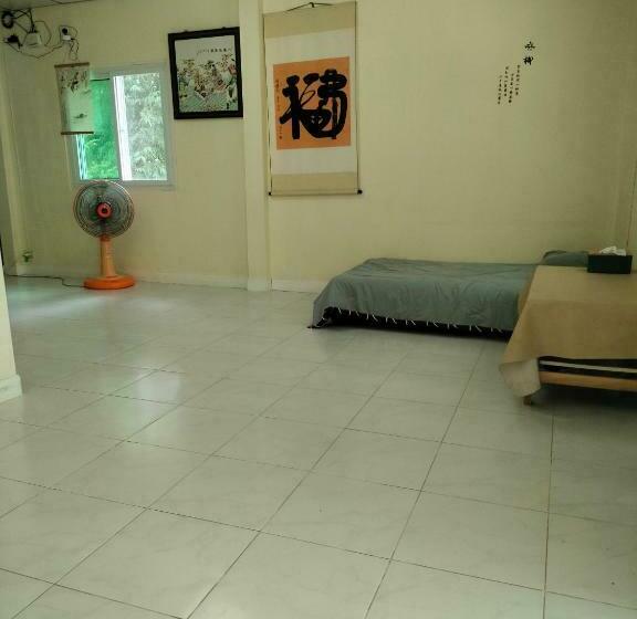 Семейное Бунгало, Baan Namthip Homestay Trang บ้านน้าทิพย์ โฮมสเตย์ตรัง