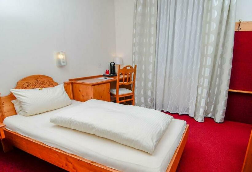 Quarto Estandar Individual, Gastehaus Engelgasse Herzogenaurach
