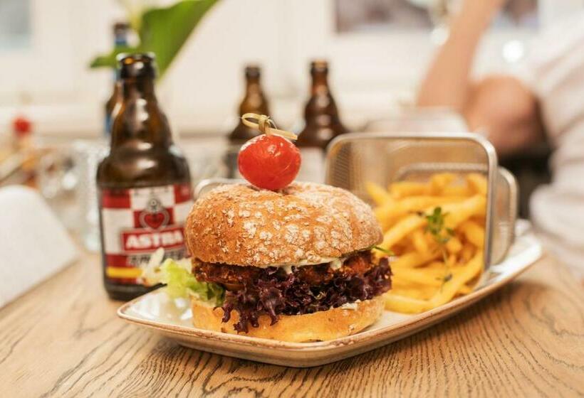 Номер Стандарт, Hagen`s Hotel Eat & Meet Restaurant Bar Lounge