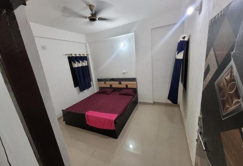 スタンダードルーム, Skv Sharma Ji Home Stay