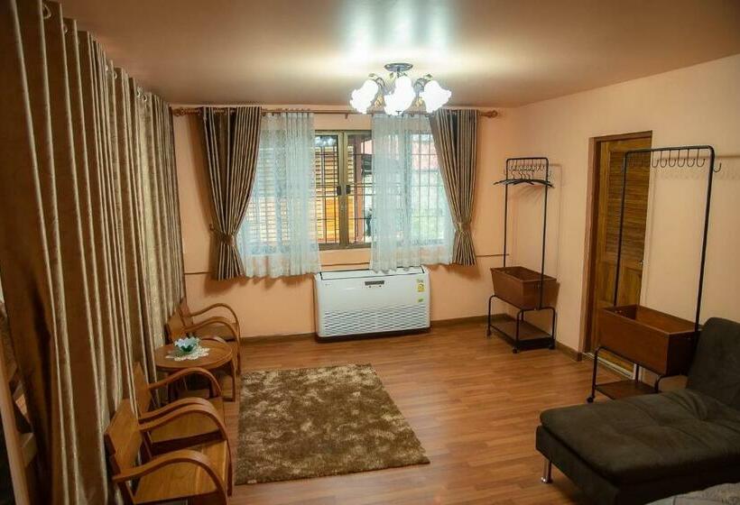 سوییت خانوادگی, บ้านกิจเสรี