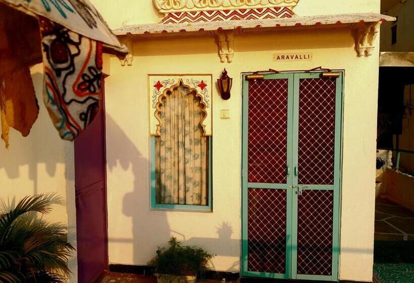 اتاق استاندارد با بالکن, Paddy S Loft The Lake View Hostel