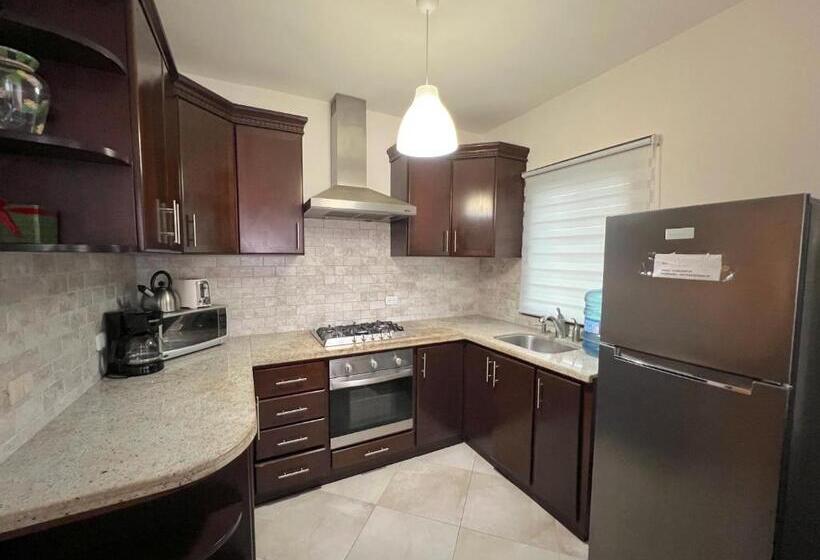سوئیت جونیور با چشم‌انداز باغ, Los Corales Villas And Suites   Beach Club, Spa, Restaurants