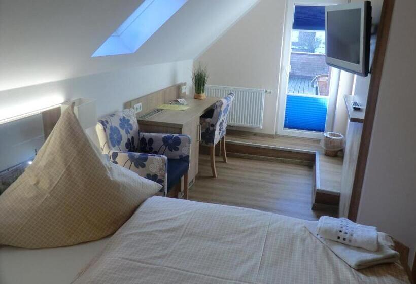 Номер Стандарт, Pension Am Hafen